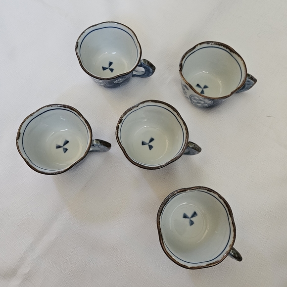 Vintage set of 5 Japanese tea cups with fish motif and fish shaped handles - Picture 2 of 7